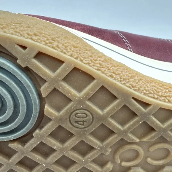 Ecco Shoes Womens 40 Sneakers Maroon Lace Up Casual Round Toe Low Top Comfort - Picture 7 of 13